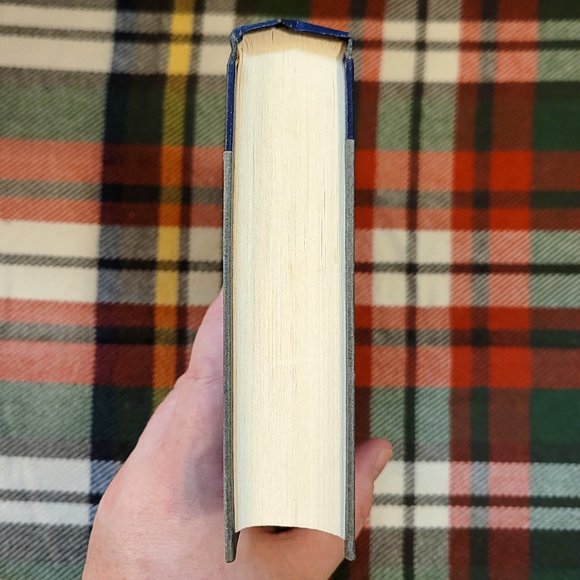 Heinlein 2-BOOK BUNDLE: Stranger In A Strange Land + A Heinlein Trio, hardcovers - Picture 7 of 14